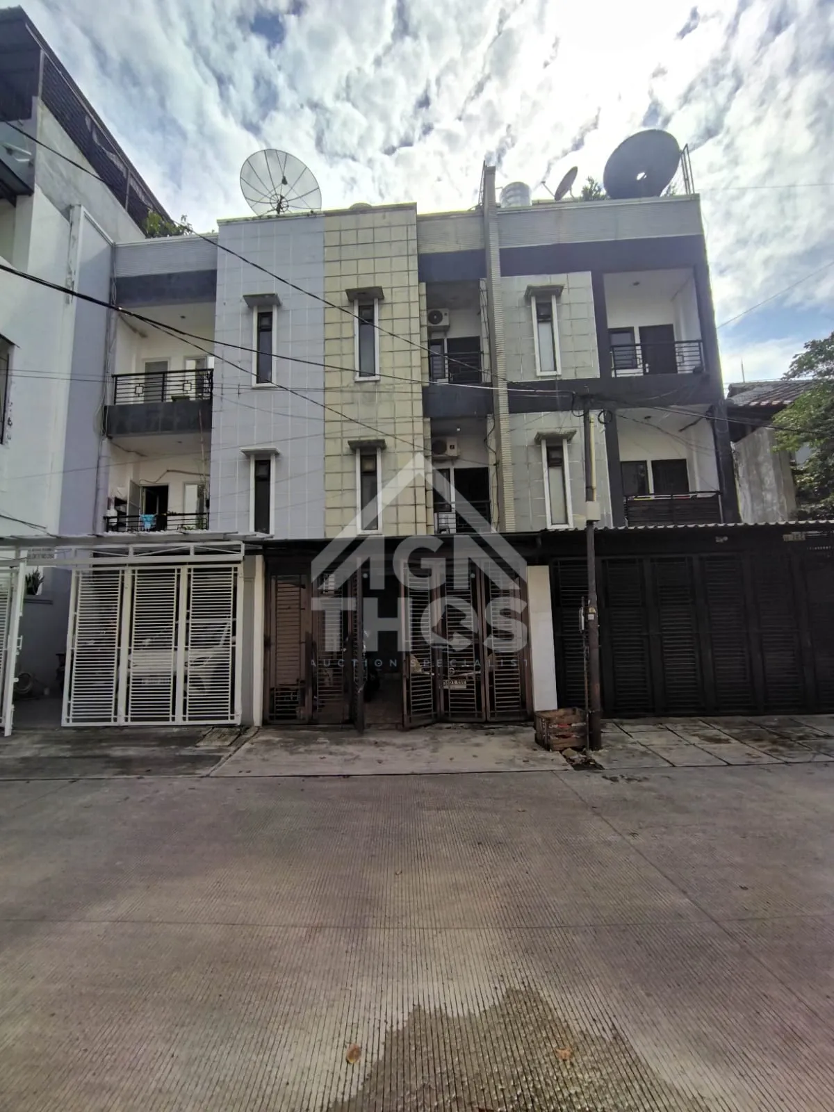 Di Jual Rumah 3,5 Lantai Siap Huni di Komplek Bni Wijayakusuma , Grogol Petamburan