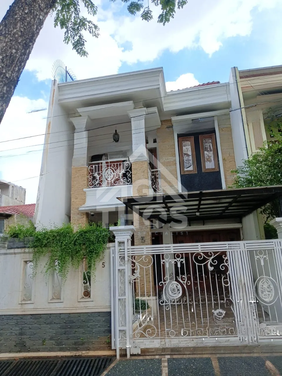 Foto Properti Rumah 2 Lantai di Jl. Cempaka Putih Tengah, Kota Jakarta Pusat