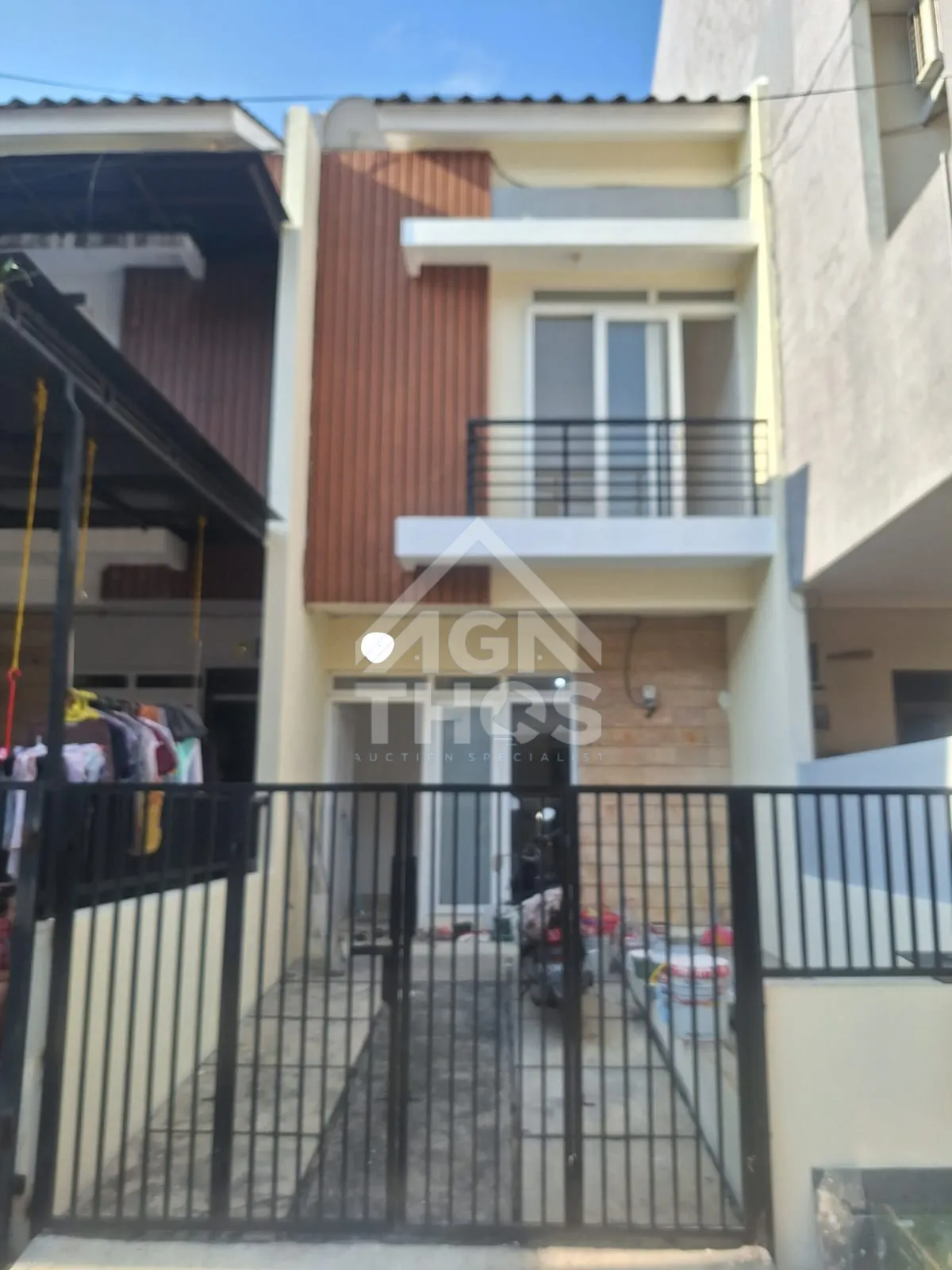 Foto Properti Dijual Rumah 2 Lantai Park Residence, Taman Surya