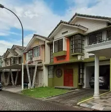 Foto Properti Dijual Rumah 2 Lantai Jl. Taman Hokaido, Panunggangan Barat