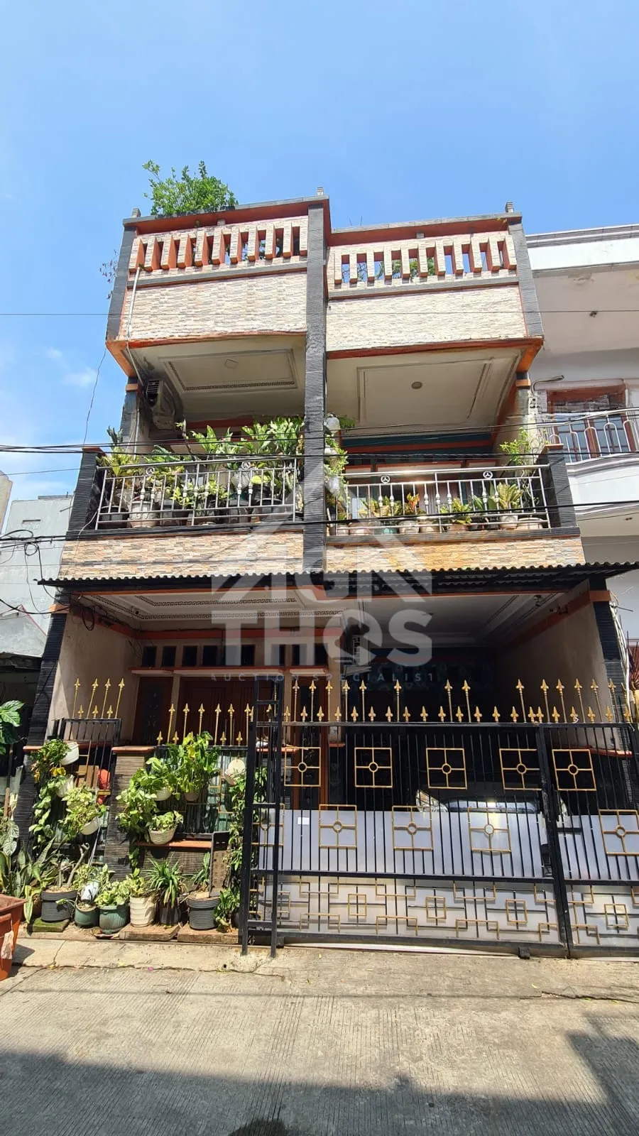 Foto Properti Dijual Rumah 3 Lantai di Jl. Cengkareng Indah, Kapuk