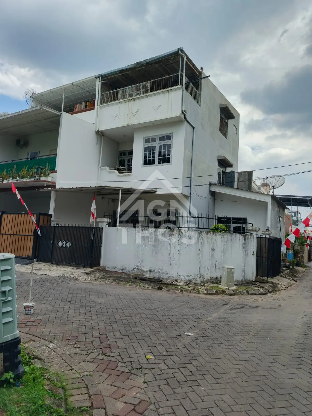 Foto Properti Dijual Rumah Taman Lestari 3 Lantai Hoek Cengkareng Jakarta Barat