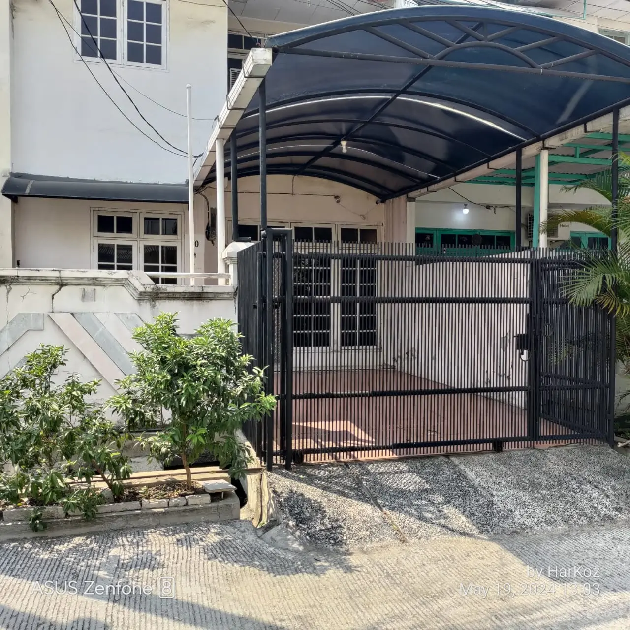 Foto Properti Dijual Rumah Siap Huni Dipluit Karang Asri , Muara Karang - Jakarta Utara
