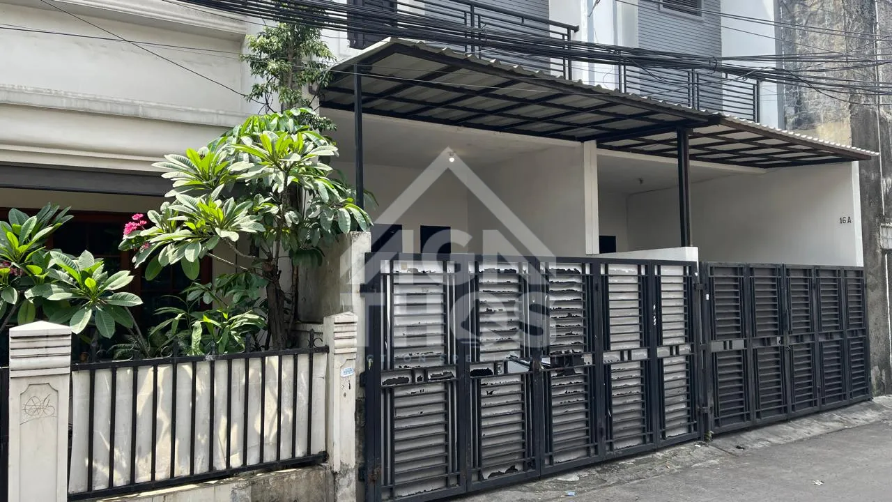 Foto Properti Dijual Rumah 2 Lantai di Jl. Buni, Jatipulo