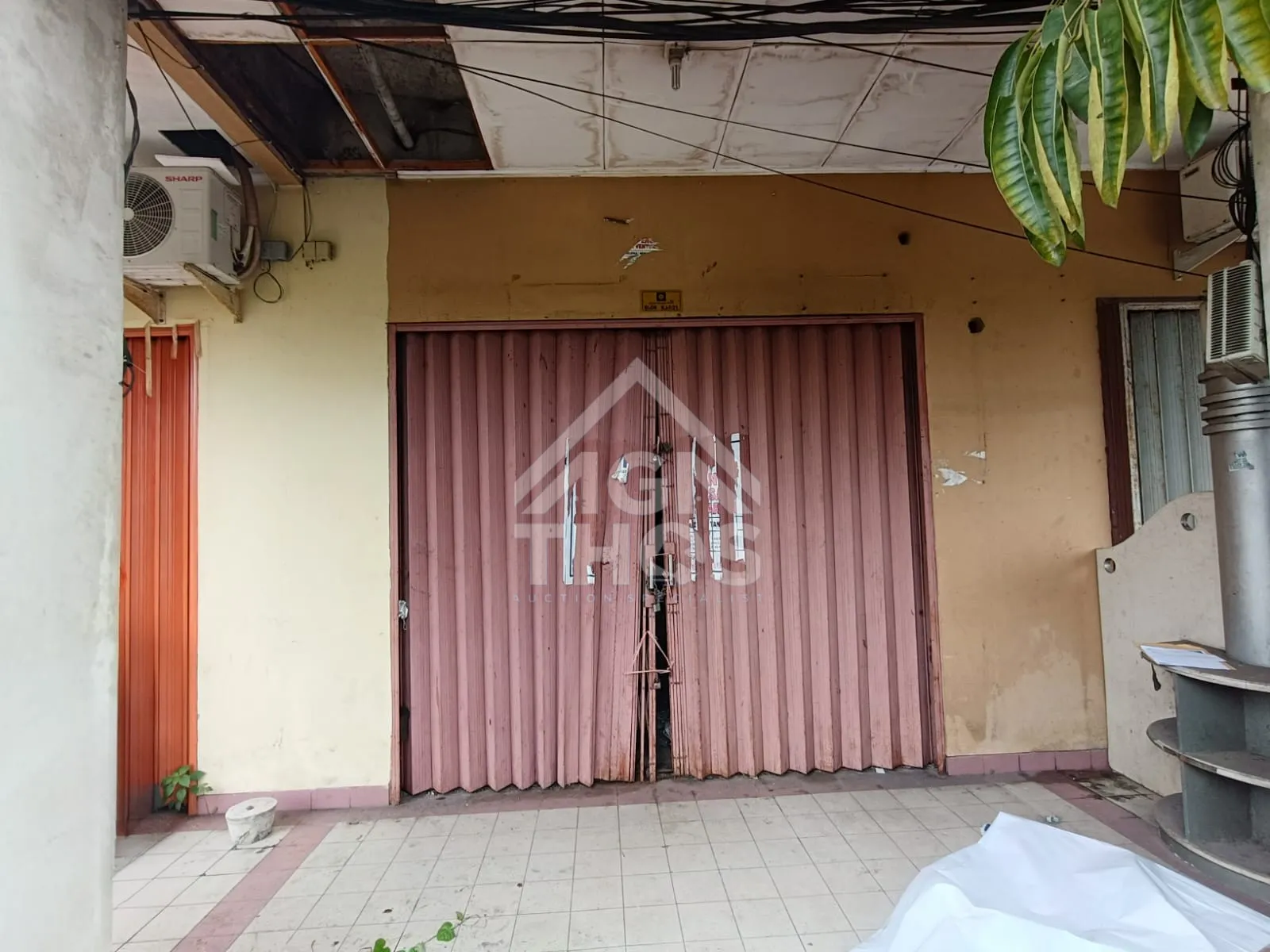 Foto Properti Ruko 3 Lantai di Komplek Perumahan Daan Mogot Baru, Kelideres Jakarta Barat