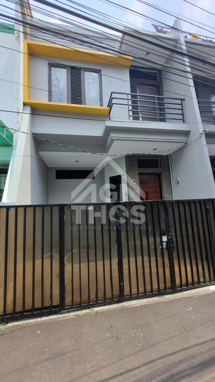 Foto Properti Di Jual Rumah 2,5 Lantai Siap Huni Rapih di Jalan Rambutan Timur Tanjung Duren Jakarta Barat