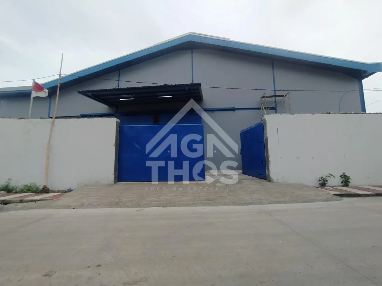 Foto Properti Di jual gudang/sewa hook depan jalan raya