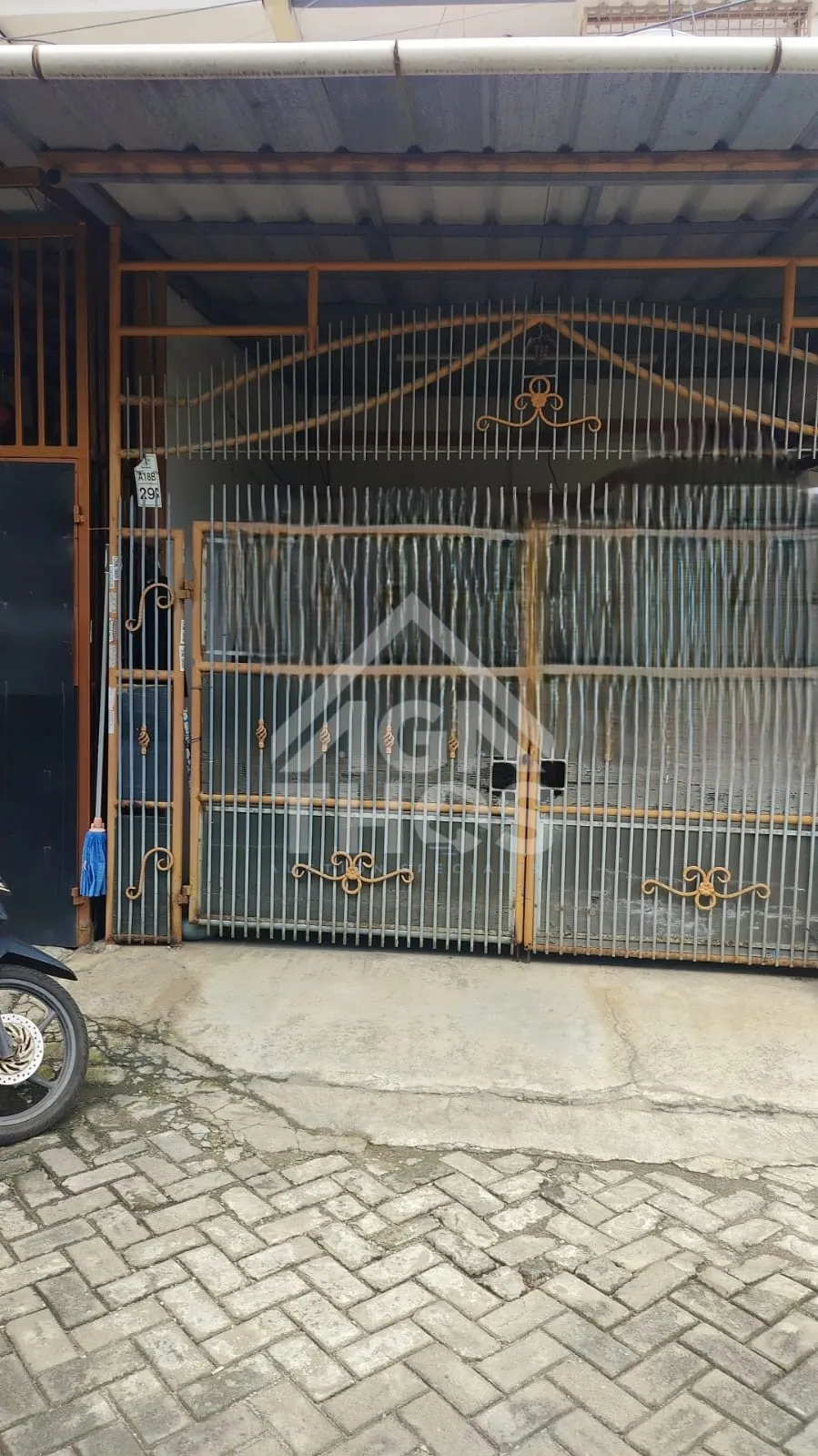 Foto Properti Di Jual Rumah 2 Lantai Siap Huni di Taman Palem Lestari Cengkareng Jakarta Barat