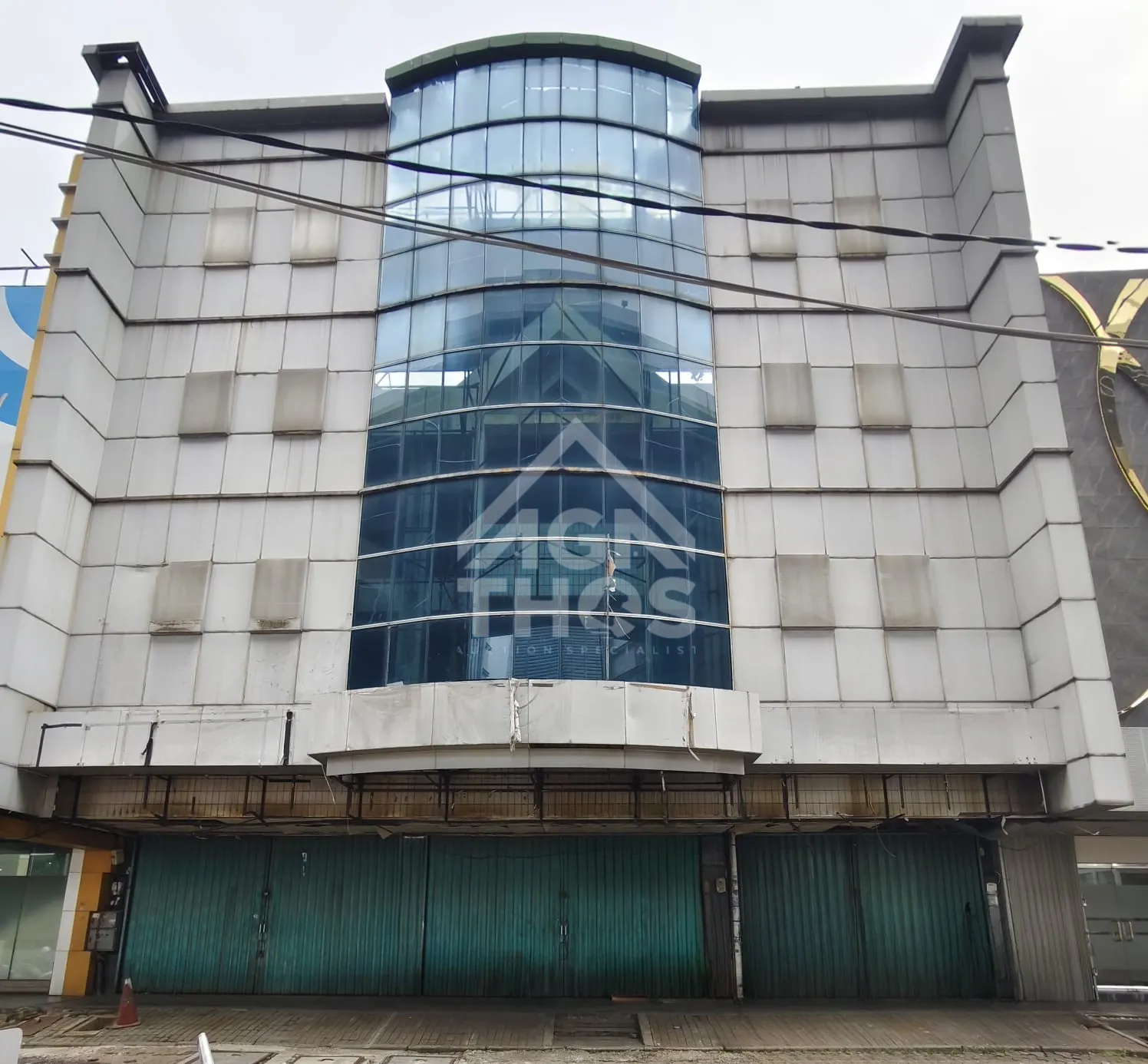 Foto Properti Dijual 3 Ruko Gandeng Jl. Raya Boulevard Barat, Kel.Kelapa Gading Barat