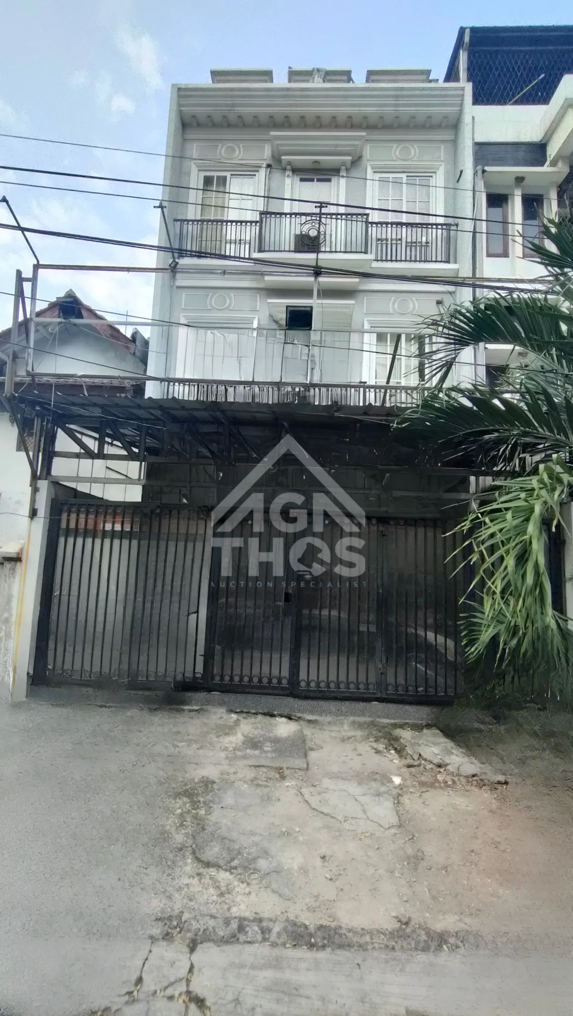 Ruko Strategis 3 Lantai di Jl. Komplek Apron Timur. Kemayoran Jakarta Barat