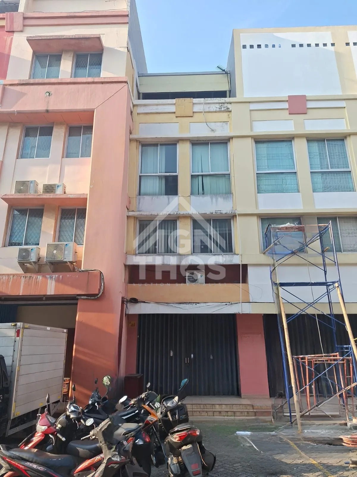 Foto Properti Dijual Ruko di Ruko Mega Grosir Cempaka Mas, Sumur Batu