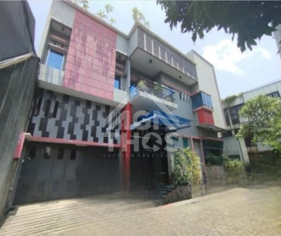 Foto Properti Dijual Rumah 2 Lantai di Jl. Olahraga VI, Kemanggisan
