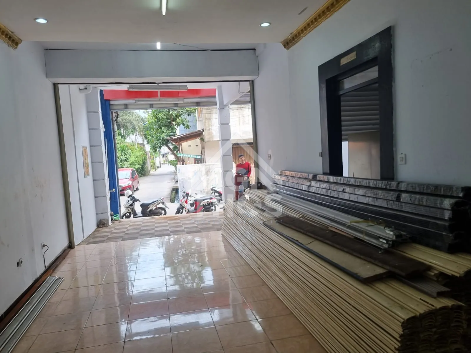 Foto Properti DiJual Cepat Rumah 2,5 Lantai Siap Huni Di Empang Bahagia Grogol Jakarta Barat