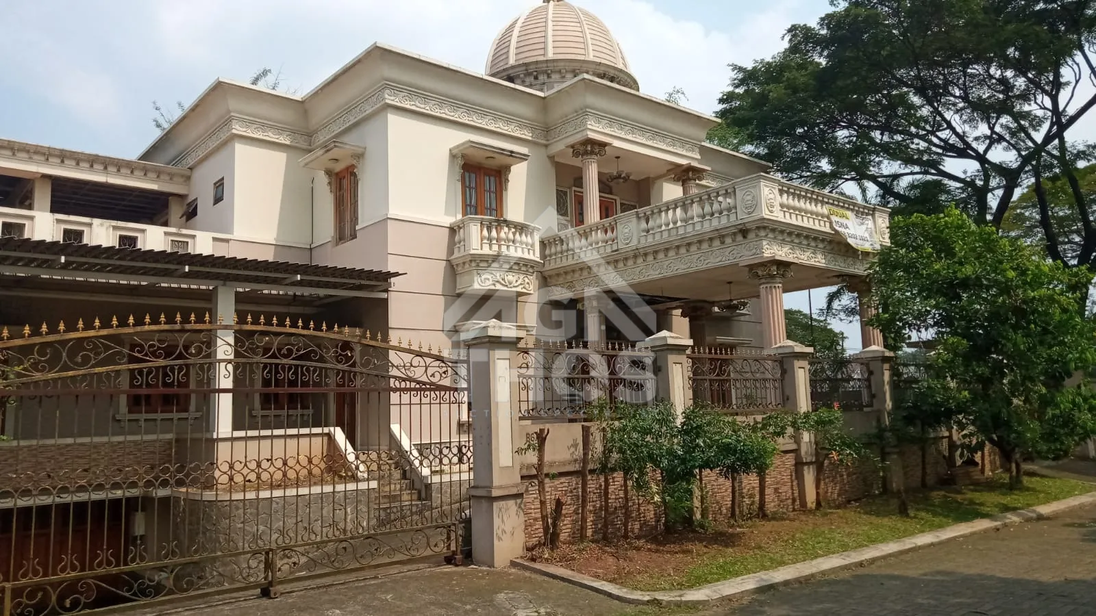 Rumah 2 Lantai di Perumahan Taman Pertama Jl. Pertama Indah 5,