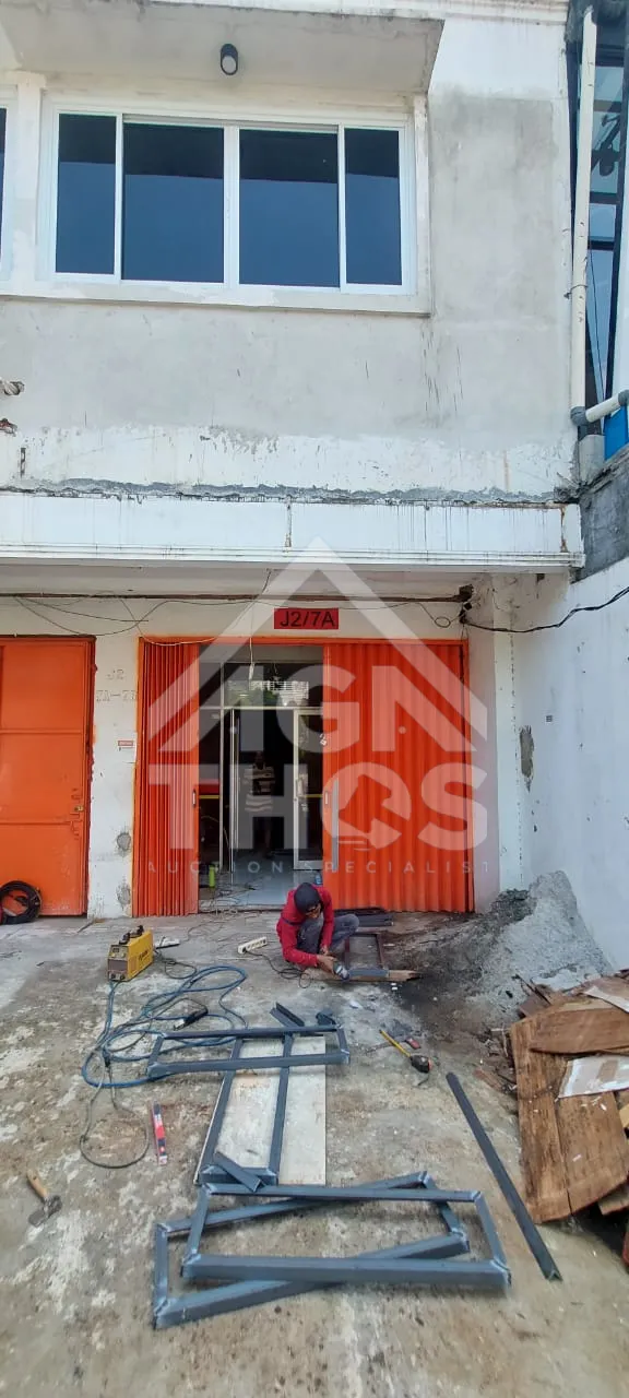 Foto Properti Disewa Ruko 3 Lantai Taman Surya