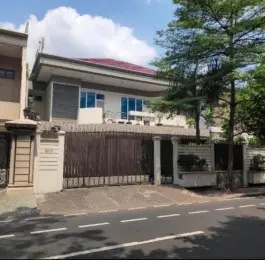 Dijual Rumah di Jl. Puri Indah Raya, Kembangan Selatan