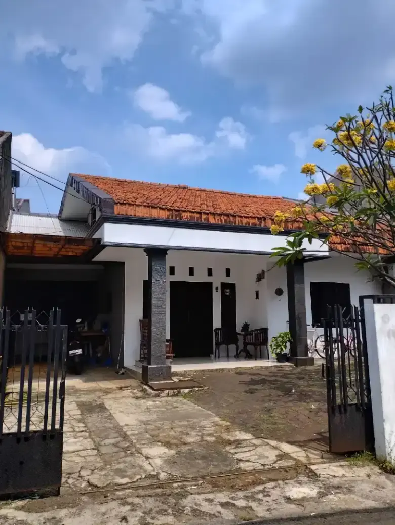 Foto Properti DiJual Rumah Siap Huni Dijalan Buni Lapangan Bola, Kembangan - Jakarta Barat