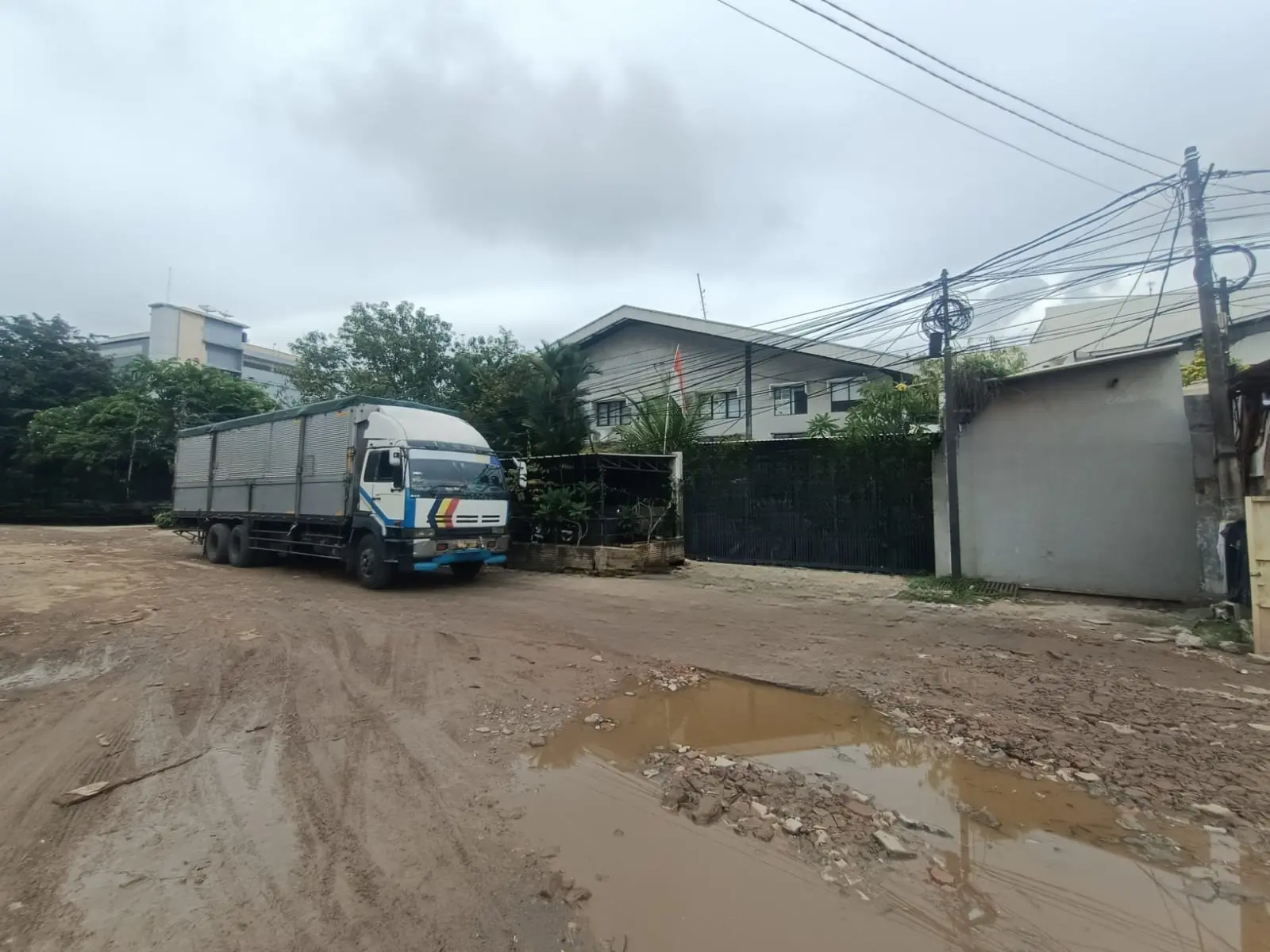 Gudang di Jl. Indo Karya Selatan, Kel. Papanggo, Kec. Tanjung Priok, Jakarta Utara