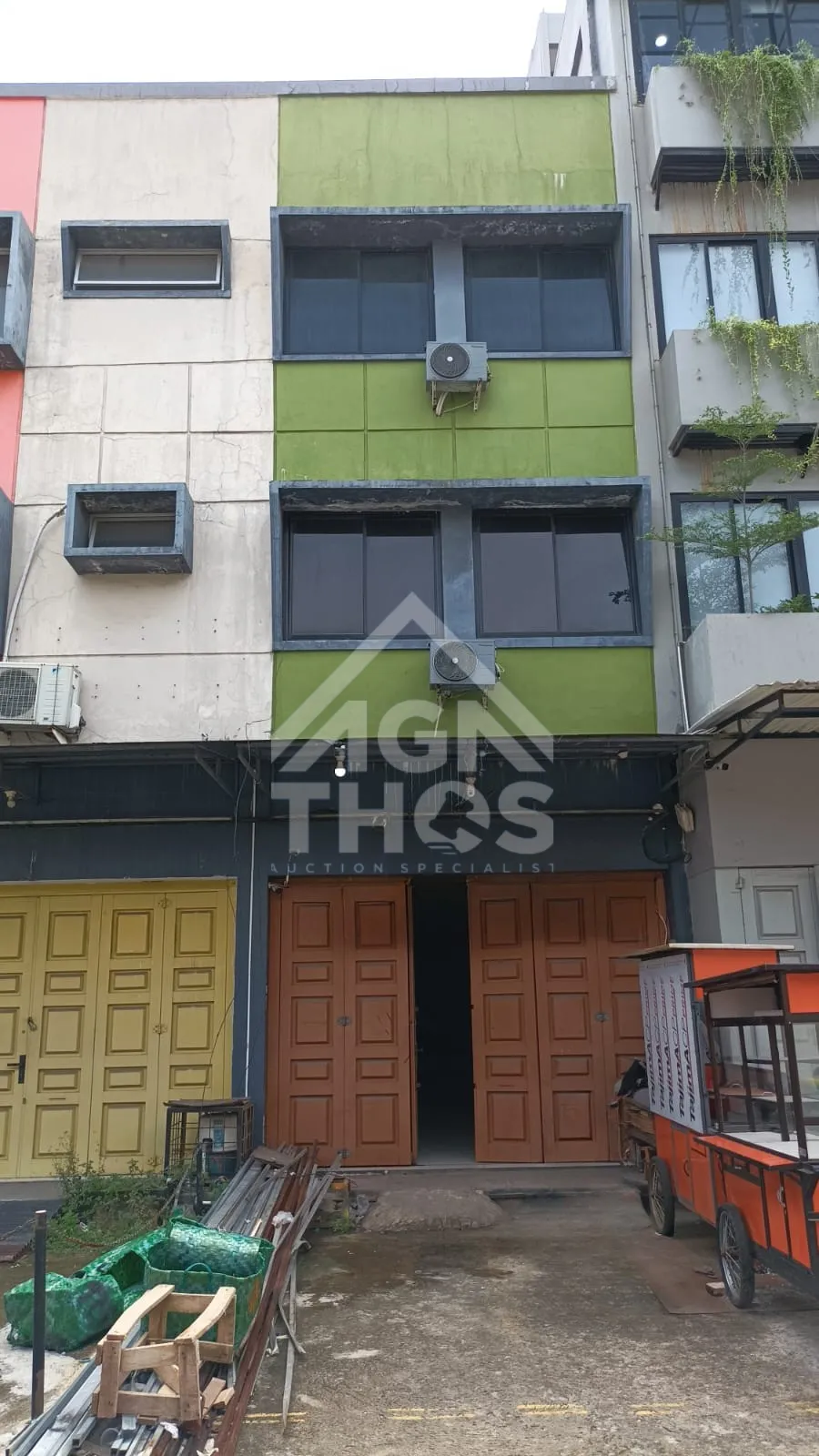 Foto Properti Dijual Ruko 3 Lantai di Komp. Ruko Angke Niaga Square Jl. P. Tubagus Angke