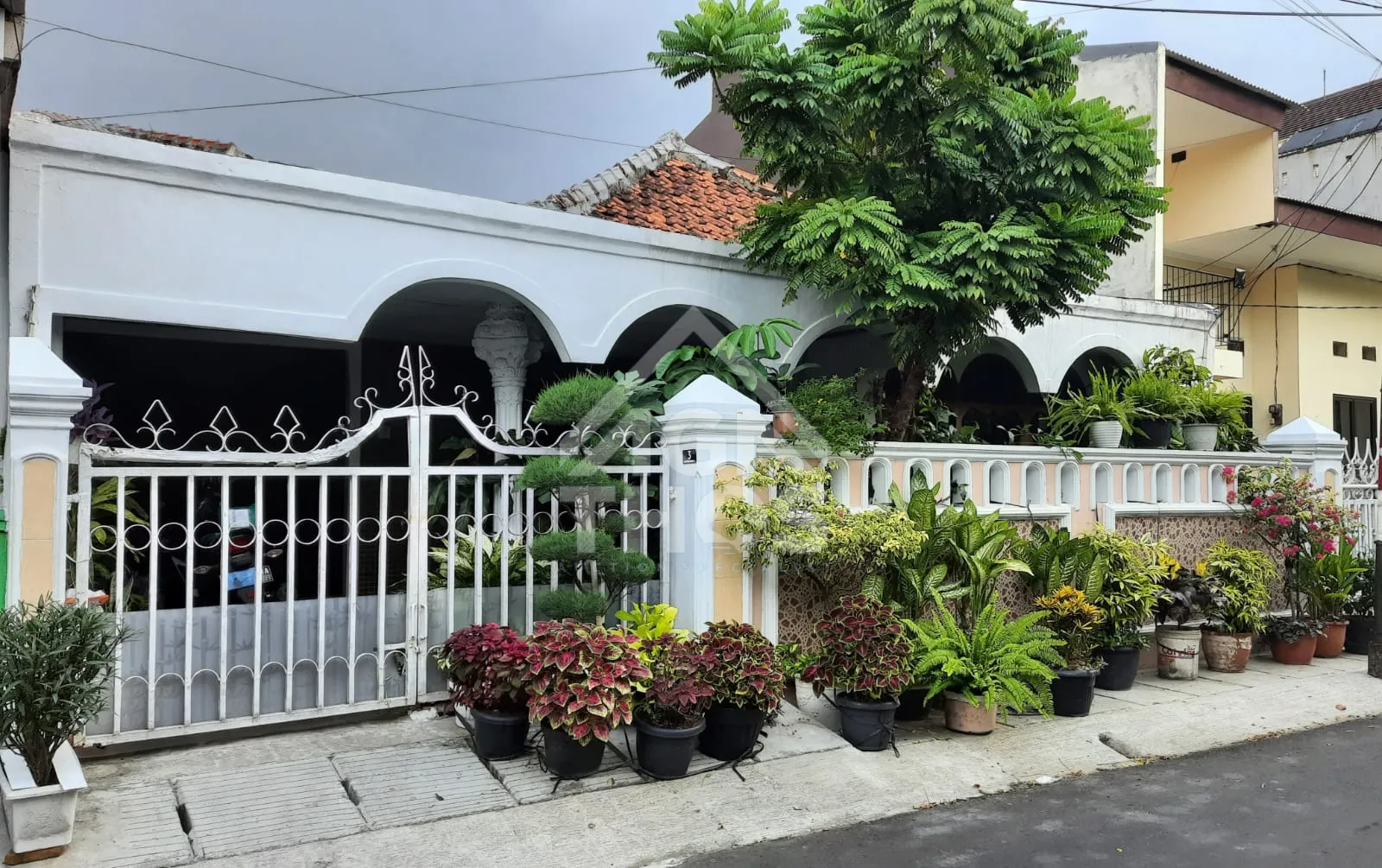 Foto Properti Di Jual Rumah 1,5 Lantai Siap Huni di Jalan Cempaka Baru Kemayoran Jakarta Pusat