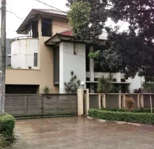 Foto Properti Dijual Rumah 2 Lantai Jl. Cemara Raya Kav , Kel. Jakasampurna
