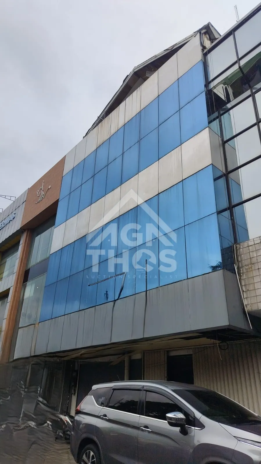 Foto Properti Di Sewa Ruko Gandeng Min Sewa 2 Tahun Hadap Jalan Raya di Plaza Kebon Jeruk Jakarta Barat