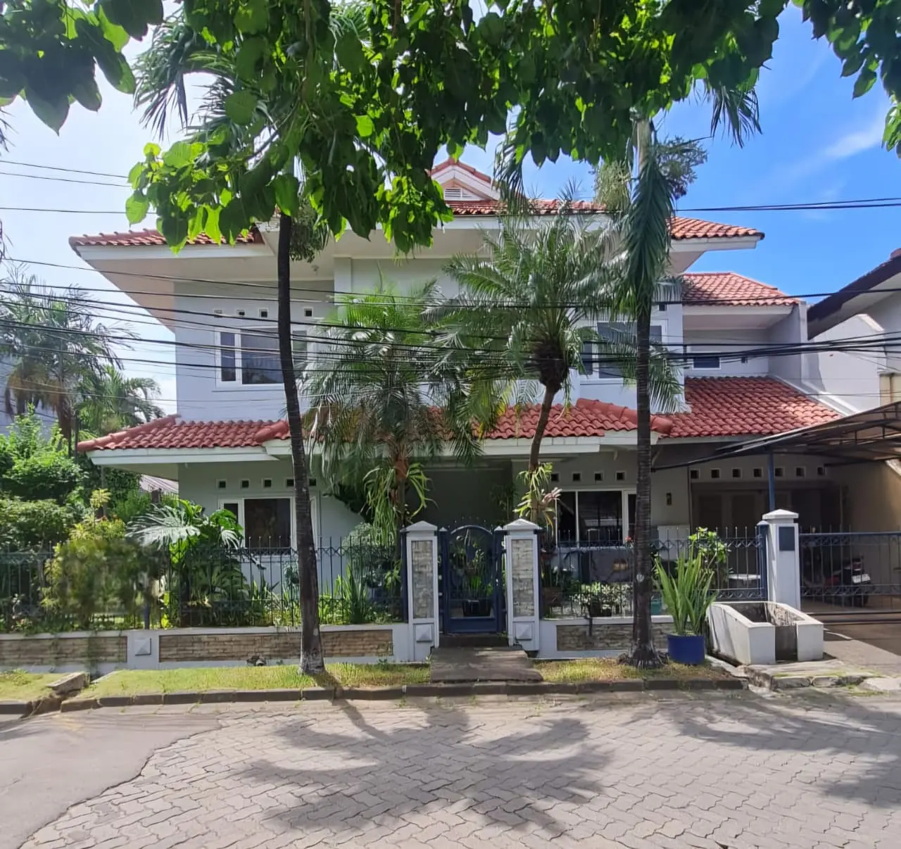 Foto Properti Dijual Rumah Hook Siap Huni Nyaman Asri Di Taman Kedoya Permai Kebon Jeruk, Jakarta Barat