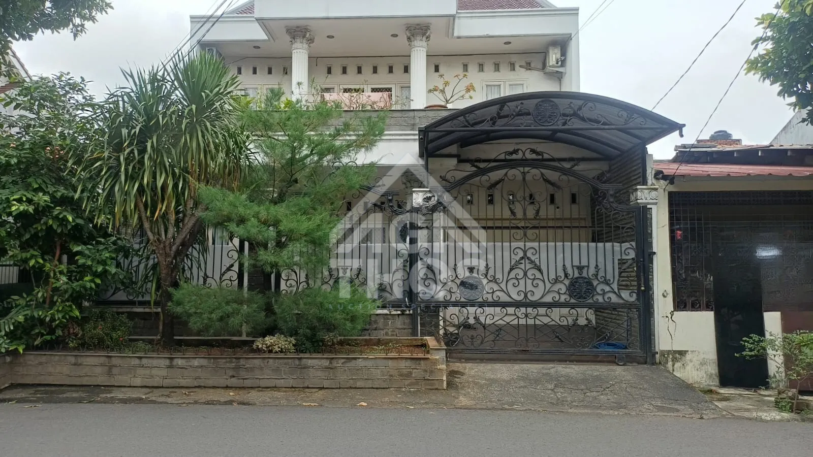 Foto Properti Rumah 2 Lantai di Komplek DKI Joglo, Kembangan Kota Jakarta Barat